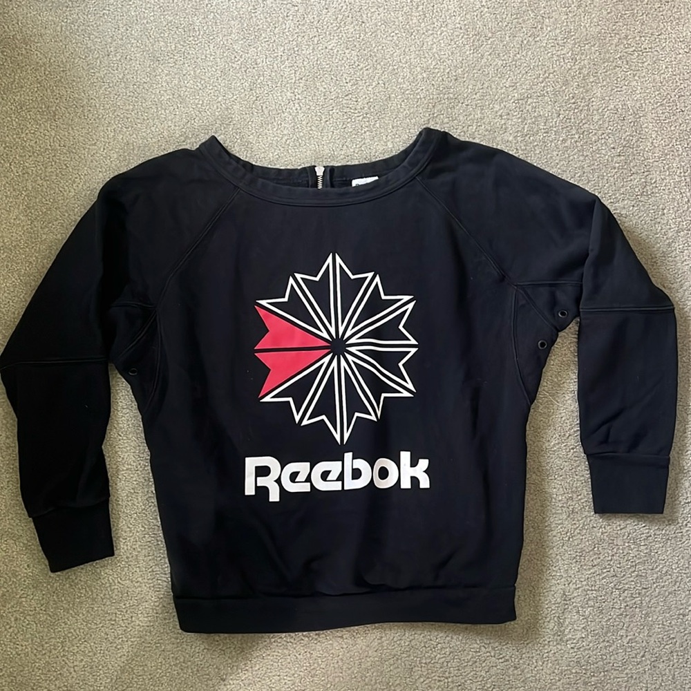 Reebok Classic Black sweatshirt